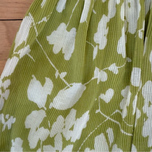 Abercrombie & Fitch Medium Green Floral Pleated Halter Maxi Dress - Picture 3 of 6